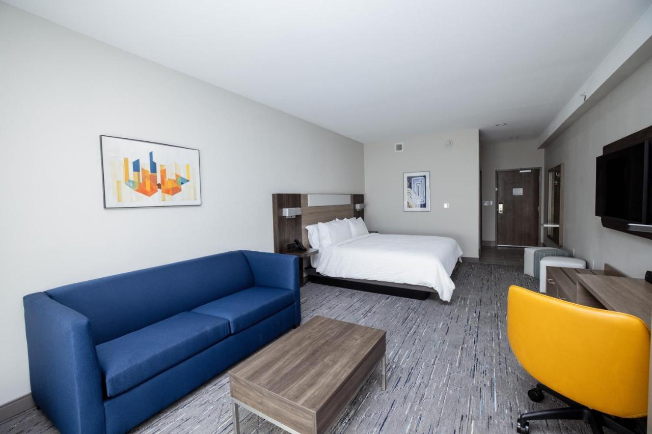 Holiday Inn Express & Suites Tampa Stadium - Airport Area By Ihg 外观 照片