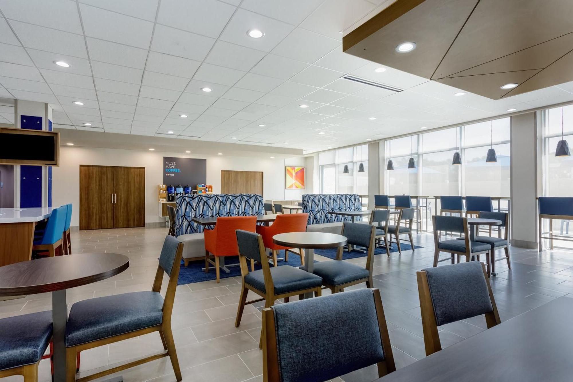 Holiday Inn Express & Suites Tampa Stadium - Airport Area By Ihg 外观 照片