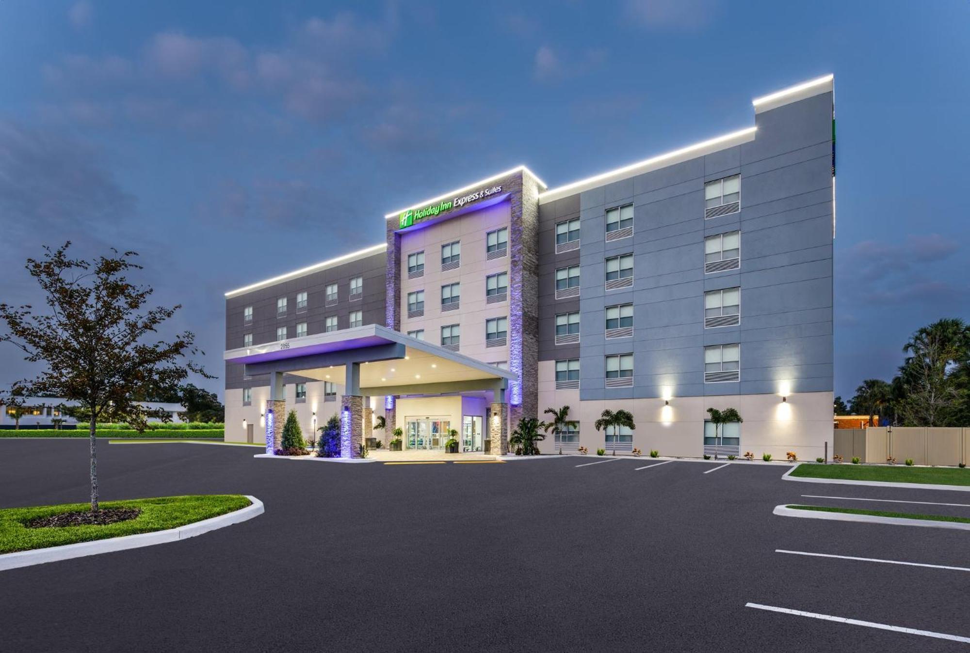 Holiday Inn Express & Suites Tampa Stadium - Airport Area By Ihg 外观 照片